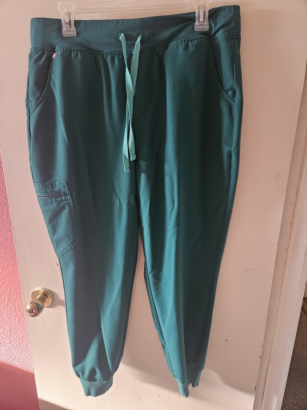 Figs High Waisted Zamoras in Hunter Green in XL Petite. Good condition